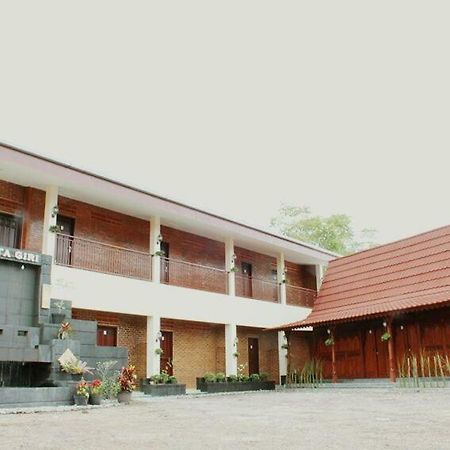 וונוסובו Amerta Giri Guest House מראה חיצוני תמונה