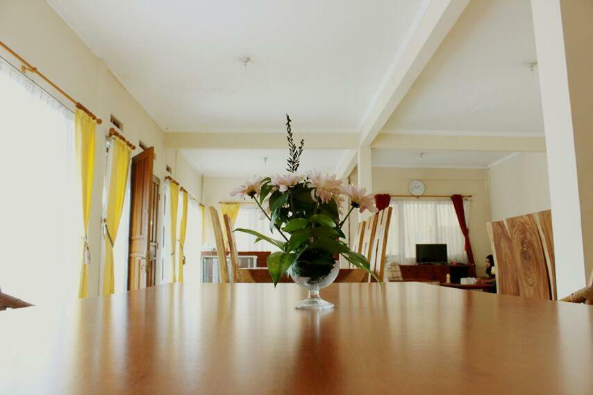 וונוסובו Amerta Giri Guest House מראה חיצוני תמונה